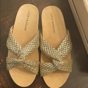 Lucky Brand woven Slides